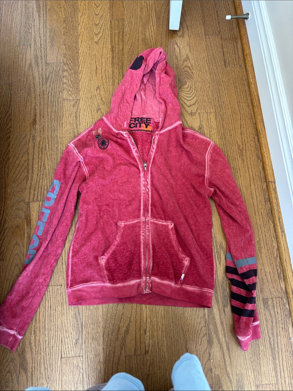 freecity Zip Hoodie with Sleeve Graphics